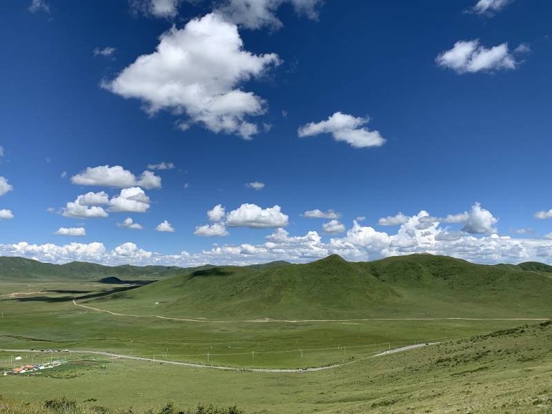 甘肅旅游包車全攻略：關(guān)鍵注意事項與建議