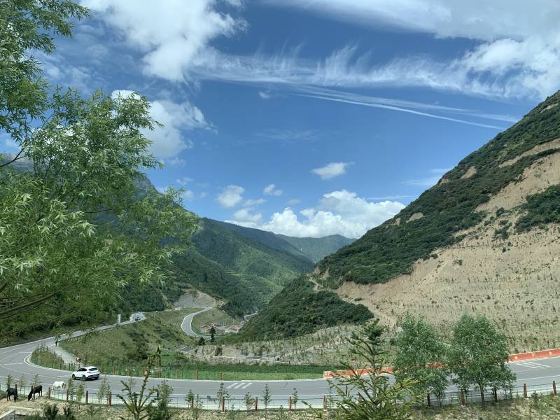 揭秘甘肅旅游包車費用：全面指南與價格解析