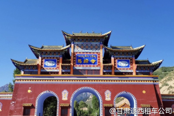 想找能接待殘疾人的無障礙包車，有這類車型嗎？  