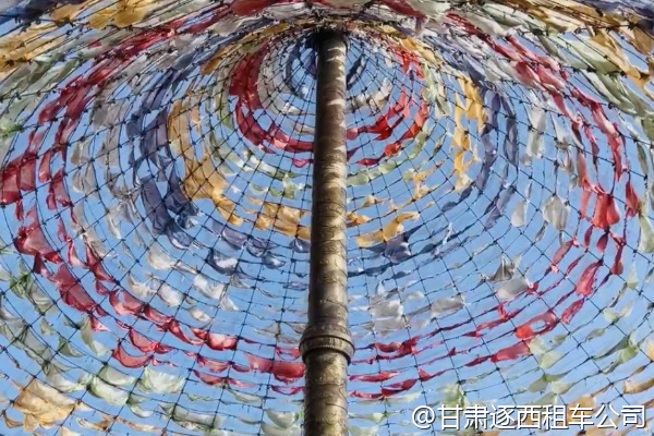 甘肅包車游，午餐一般怎么解決？司機(jī)一起吃飯嗎？  